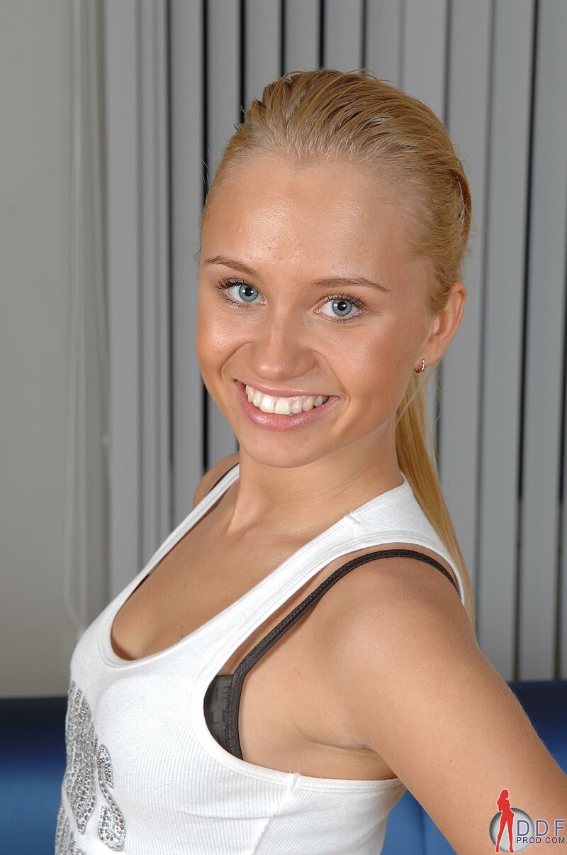 Фаина, 38 лет, 2 размер груди