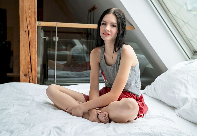 Елена, 24 года, 1 размер груди